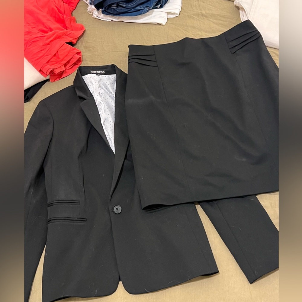 Express suit